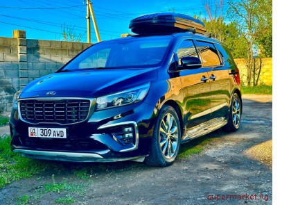�������� Kia Carnival �� �����-���� ���������. ������� � ���������, � �������.